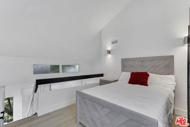 8221 Langdon Avenue 208, Van Nuys (los Angeles), CA 91406