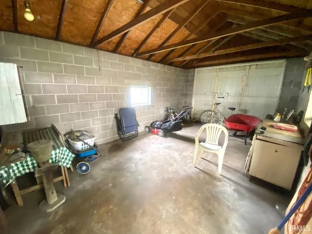 25 N Myra Street, Worthington, IN 47471