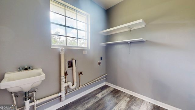 402 Pineview Drive, Waycross, GA 31501