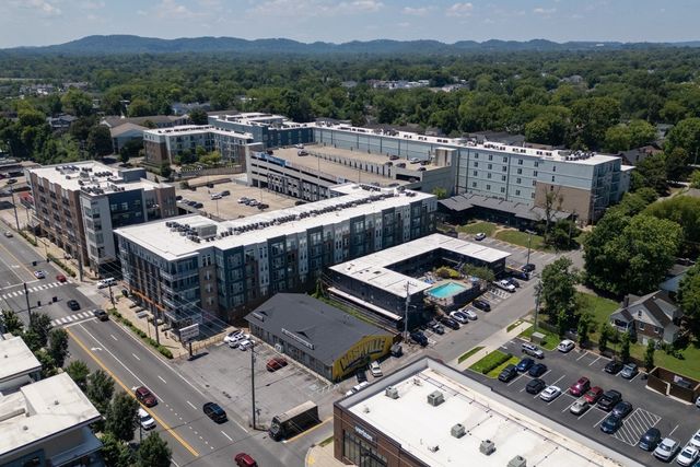 803 Hillview Hts Apt 106, Nashville, TN 37204