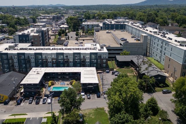 803 Hillview Hts Apt 106, Nashville, TN 37204