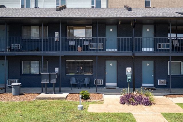 803 Hillview Hts Apt 106, Nashville, TN 37204
