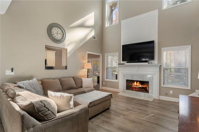 732 E Jefferson Street, Hoschton, GA 30548