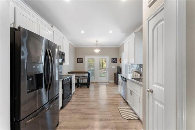 732 E Jefferson Street, Hoschton, GA 30548