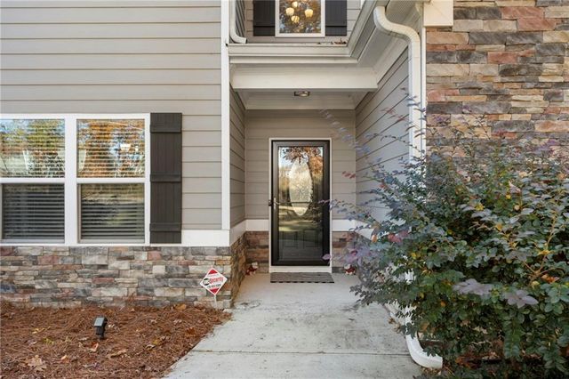 732 E Jefferson Street, Hoschton, GA 30548