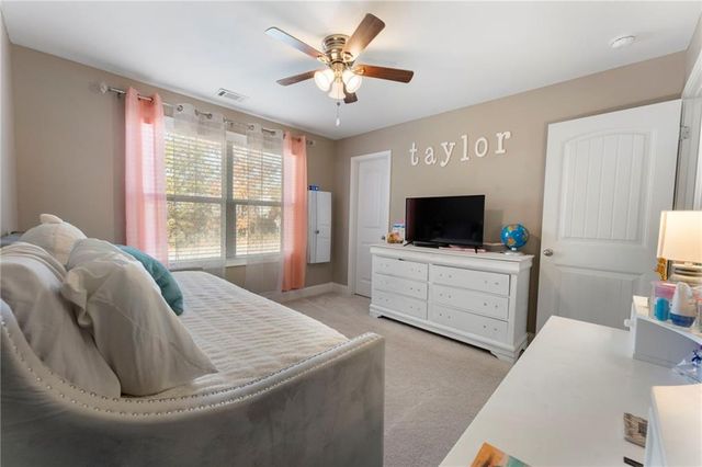 732 E Jefferson Street, Hoschton, GA 30548