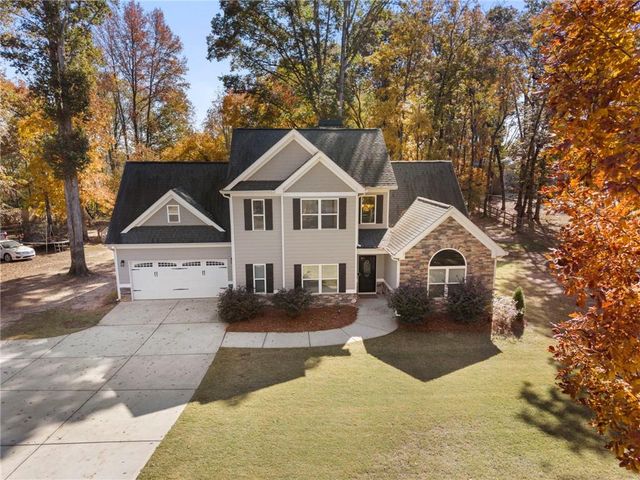 732 E Jefferson Street, Hoschton, GA 30548