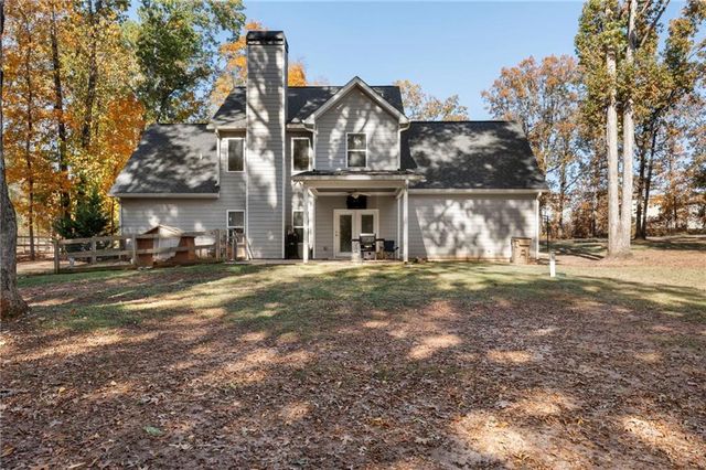 732 E Jefferson Street, Hoschton, GA 30548