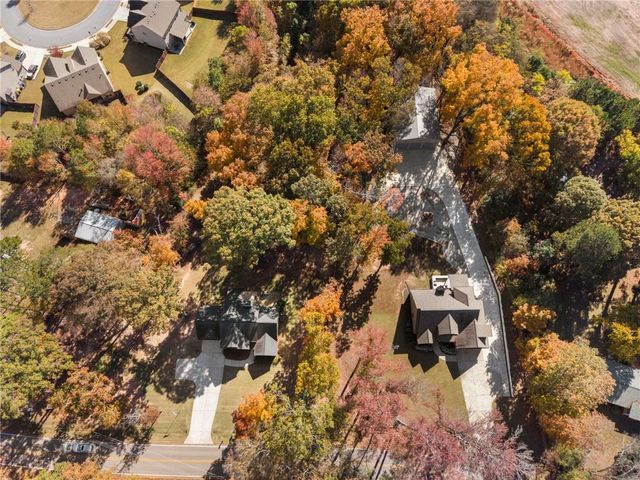 732 E Jefferson Street, Hoschton, GA 30548