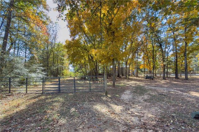 732 E Jefferson Street, Hoschton, GA 30548