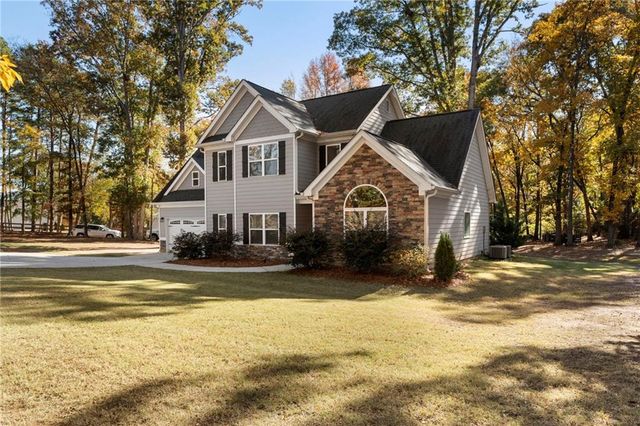 732 E Jefferson Street, Hoschton, GA 30548