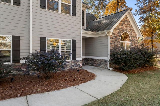 732 E Jefferson Street, Hoschton, GA 30548