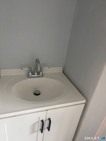 19-21 Moore Avenue, East Hartford, CT 06108