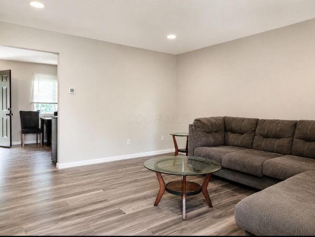 2947 Thornell Way, Columbus, OH 43232