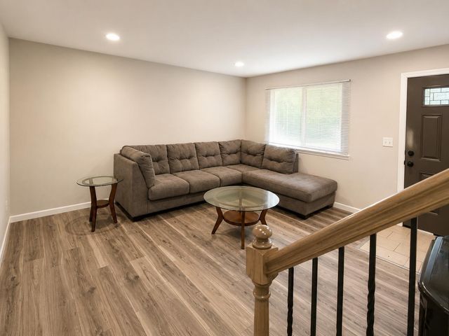 2947 Thornell Way, Columbus, OH 43232