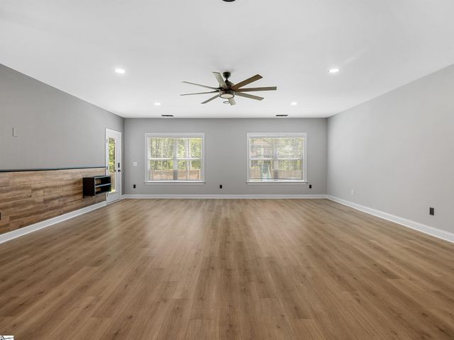 234 Deerview Trail, Simpsonville, SC 29680