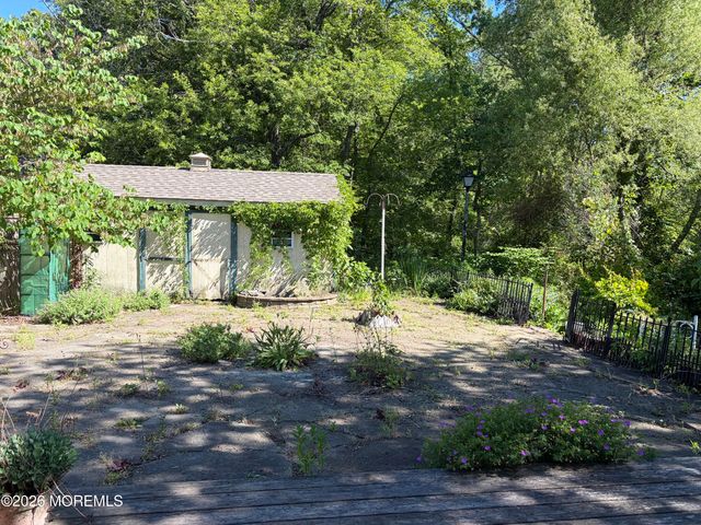 2041 8th Avenue, Toms River, NJ 08757