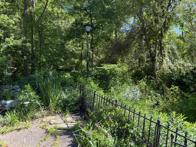 2041 8th Avenue, Toms River, NJ 08757