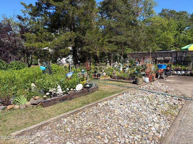 2041 8th Avenue, Toms River, NJ 08757