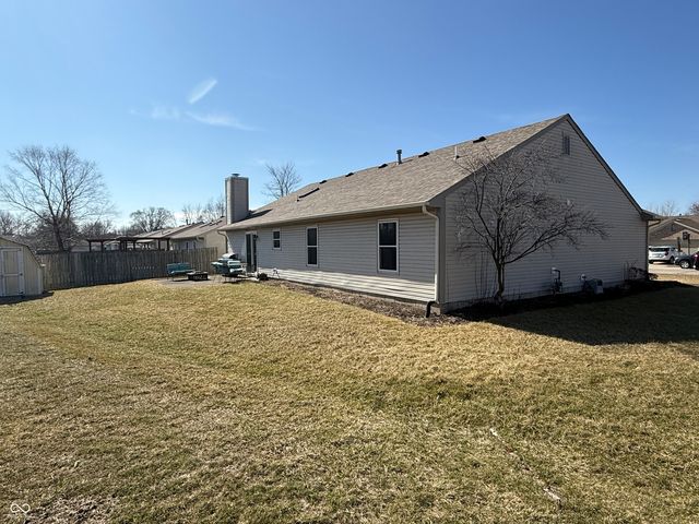 2127 Yosemite Drive, Lebanon, IN 46052