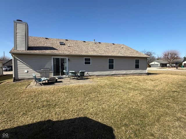 2127 Yosemite Drive, Lebanon, IN 46052