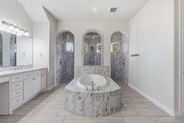 468 Lloyd LN, Dripping Springs, TX 78620