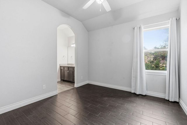 468 Lloyd LN, Dripping Springs, TX 78620