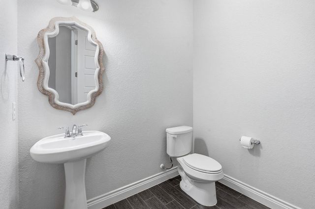 468 Lloyd LN, Dripping Springs, TX 78620