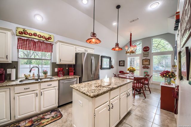 13815 Ridge Farm, San Antonio, TX 78230
