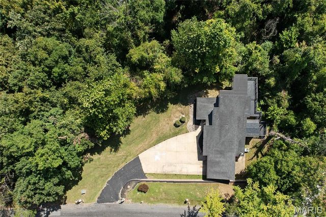 12 Hillwood Drive, Caseyville, IL 62232