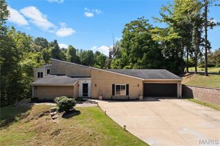 12 Hillwood Drive, Caseyville, IL 62232