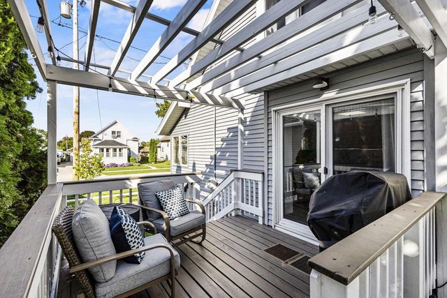 1109 ARTHUR AVENUE, Oshkosh, WI 54902