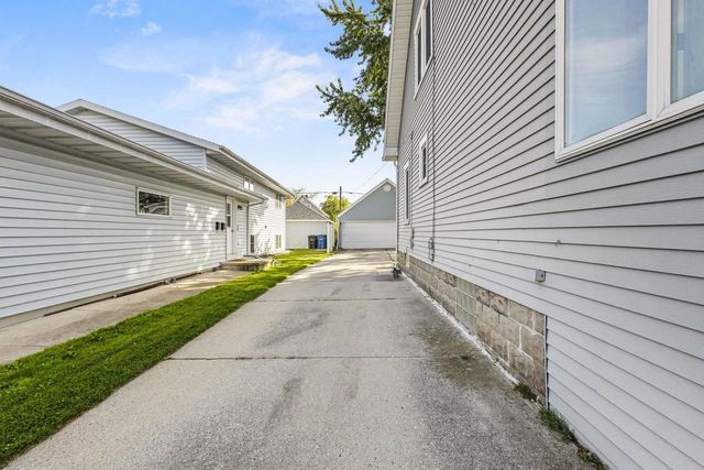 1109 ARTHUR AVENUE, Oshkosh, WI 54902