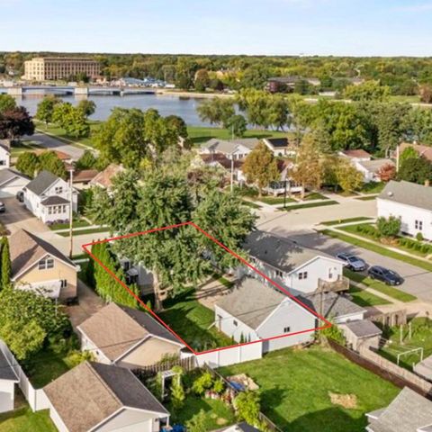 1109 ARTHUR AVENUE, Oshkosh, WI 54902