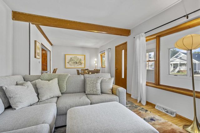 1109 ARTHUR AVENUE, Oshkosh, WI 54902