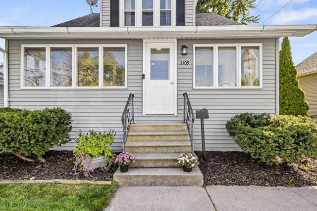 1109 ARTHUR AVENUE, Oshkosh, WI 54902