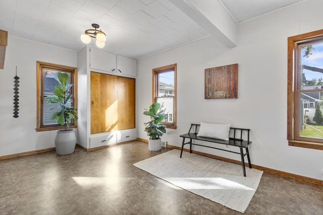 1109 ARTHUR AVENUE, Oshkosh, WI 54902