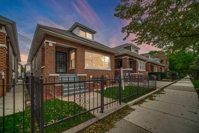6741 S Maplewood Avenue, Chicago, IL 60629