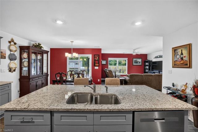 196 Beebop Lane, Lexington, NC 27295