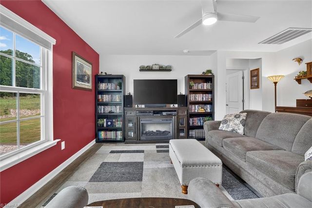 196 Beebop Lane, Lexington, NC 27295