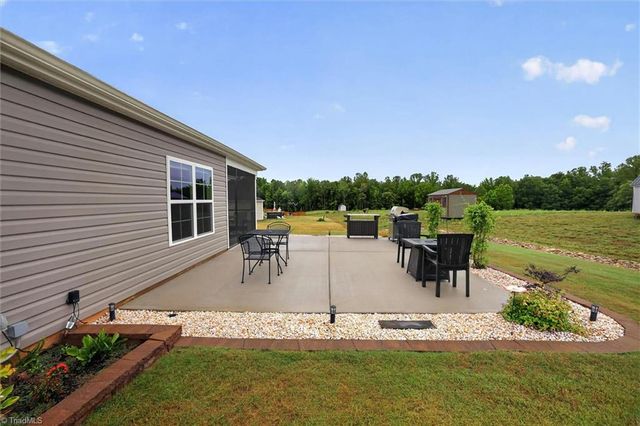 196 Beebop Lane, Lexington, NC 27295