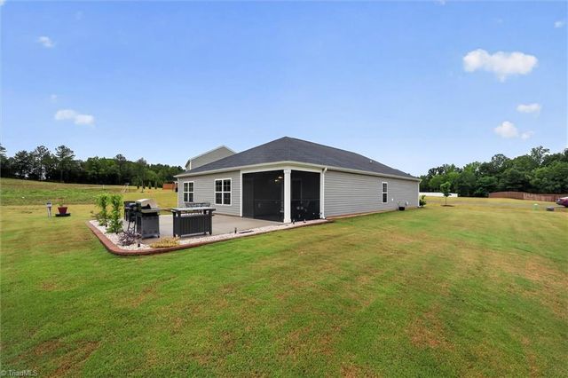 196 Beebop Lane, Lexington, NC 27295