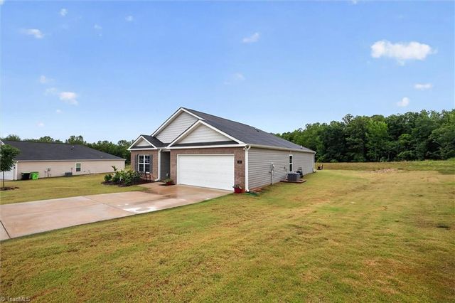 196 Beebop Lane, Lexington, NC 27295