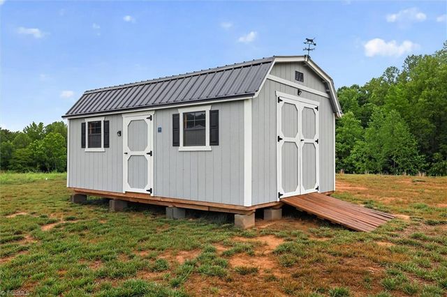 196 Beebop Lane, Lexington, NC 27295