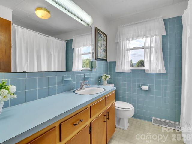 165 Keller Street, Waynesville, NC 28786