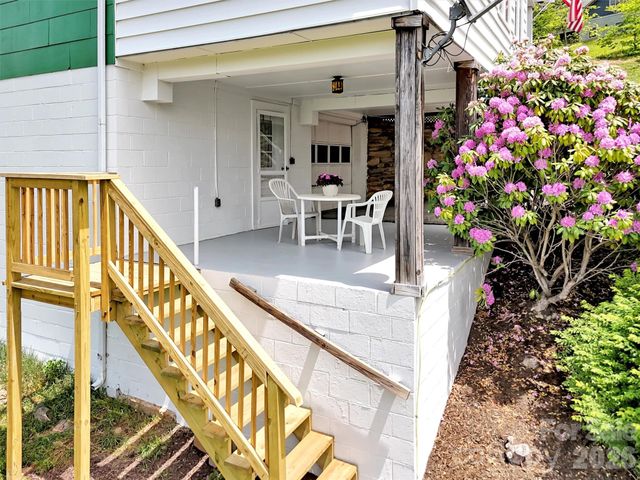165 Keller Street, Waynesville, NC 28786