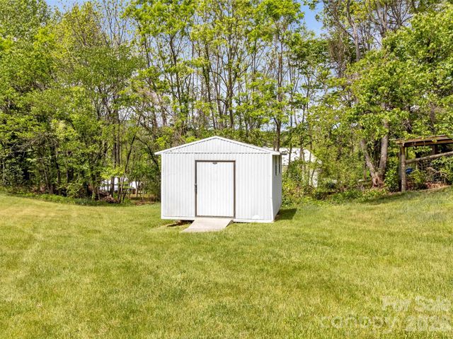 165 Keller Street, Waynesville, NC 28786