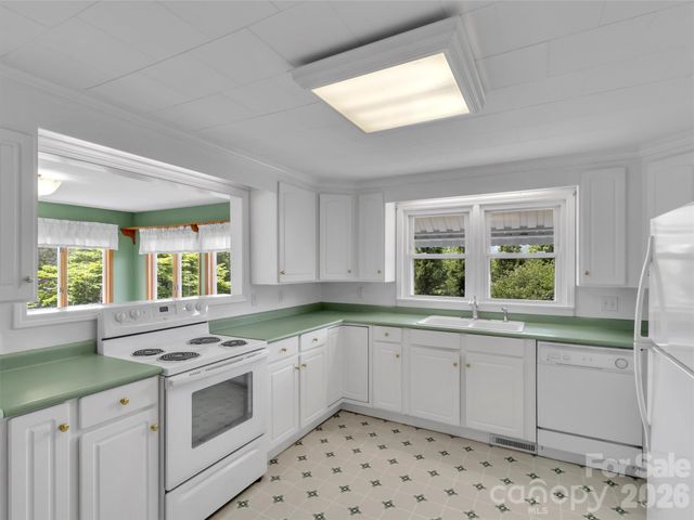 165 Keller Street, Waynesville, NC 28786