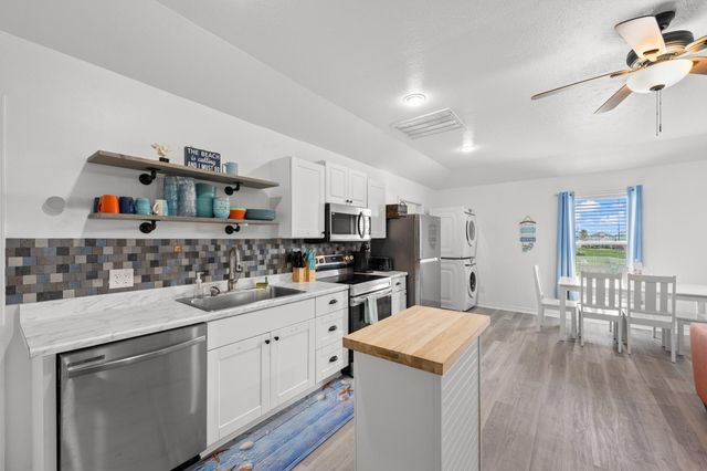 818 Surf Drive, Surfside Beach, TX 77541