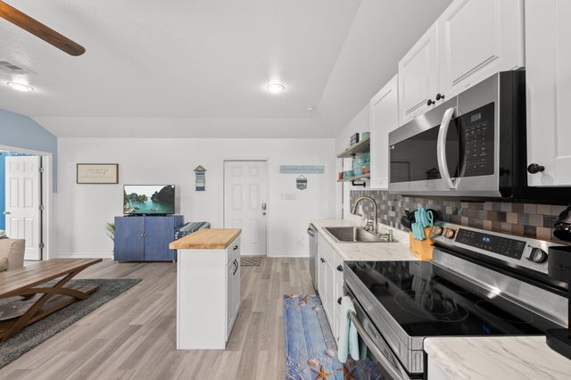 818 Surf Drive, Surfside Beach, TX 77541